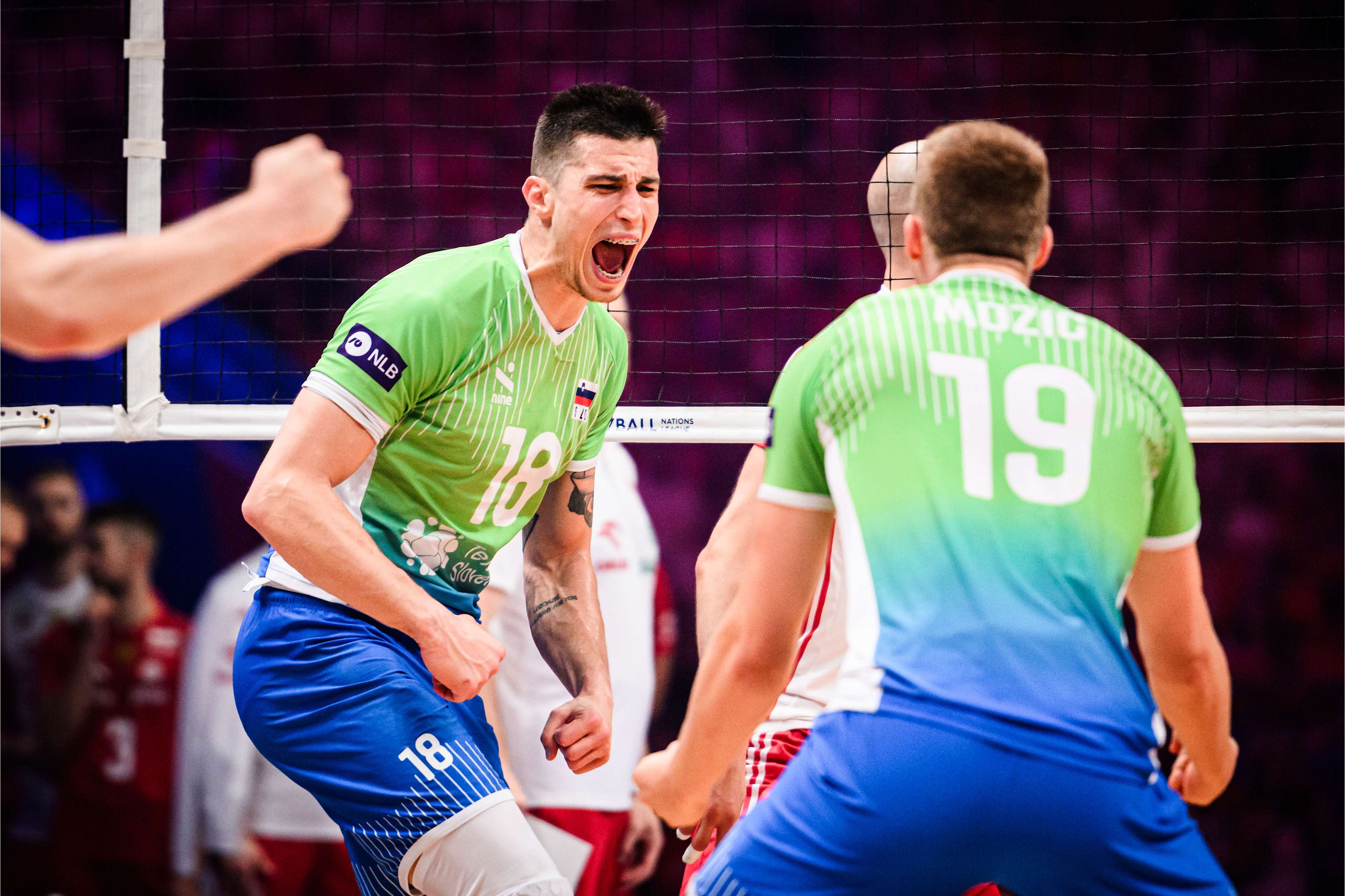 波兰队力克日本队，许昕关键制胜