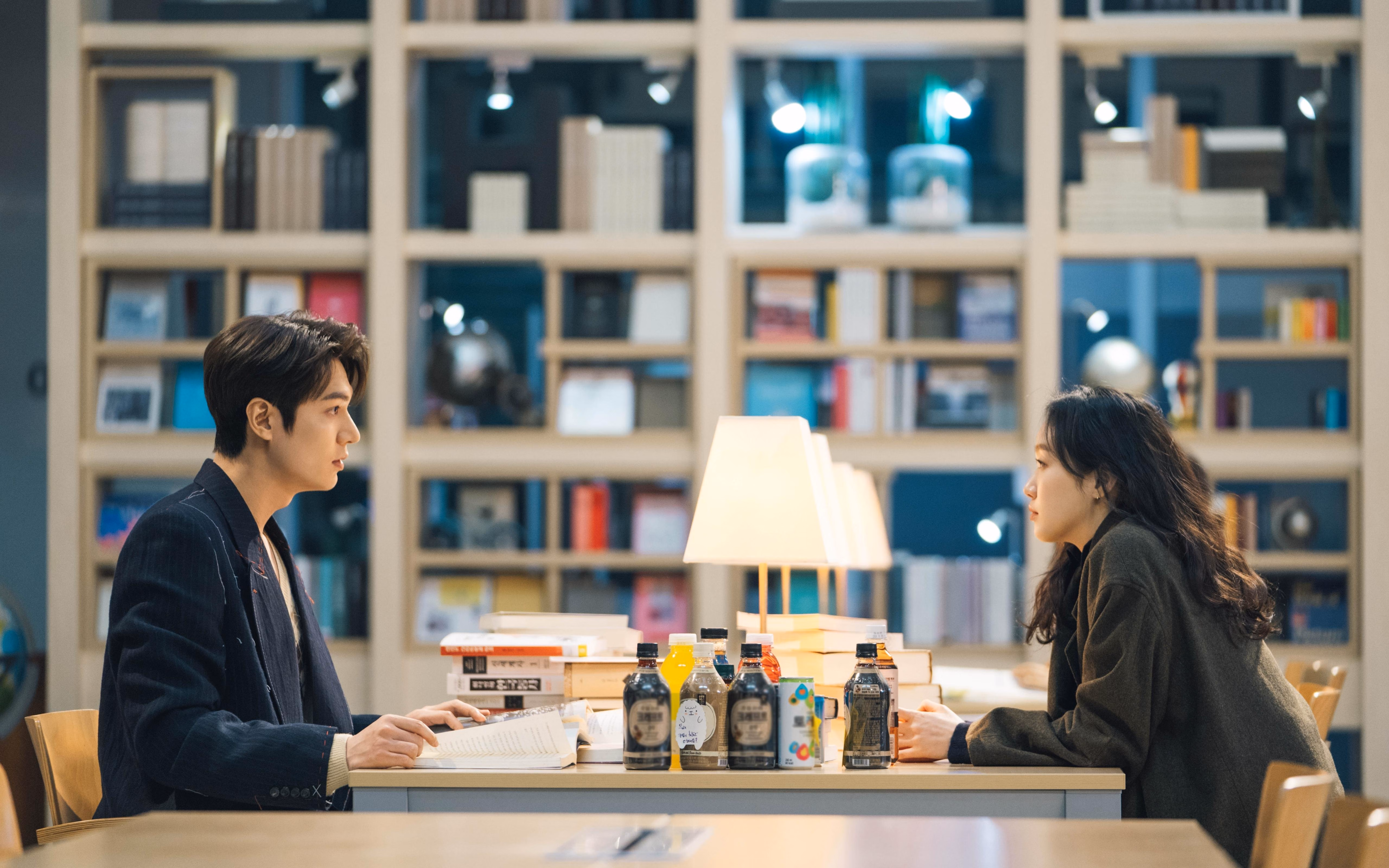 戈麦斯冠军级表现引爆都灵之夜，尤文末节狂澜带走芬兰神话