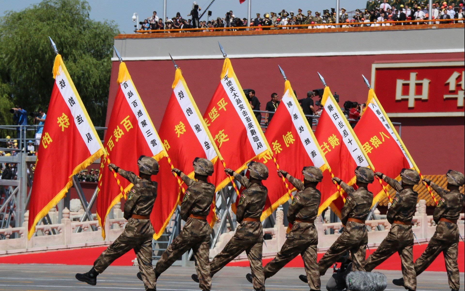 开云体育在线-密尔沃基的熊影，字母哥如何助灰熊力克湖人